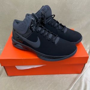 brand new Nike Sneaker